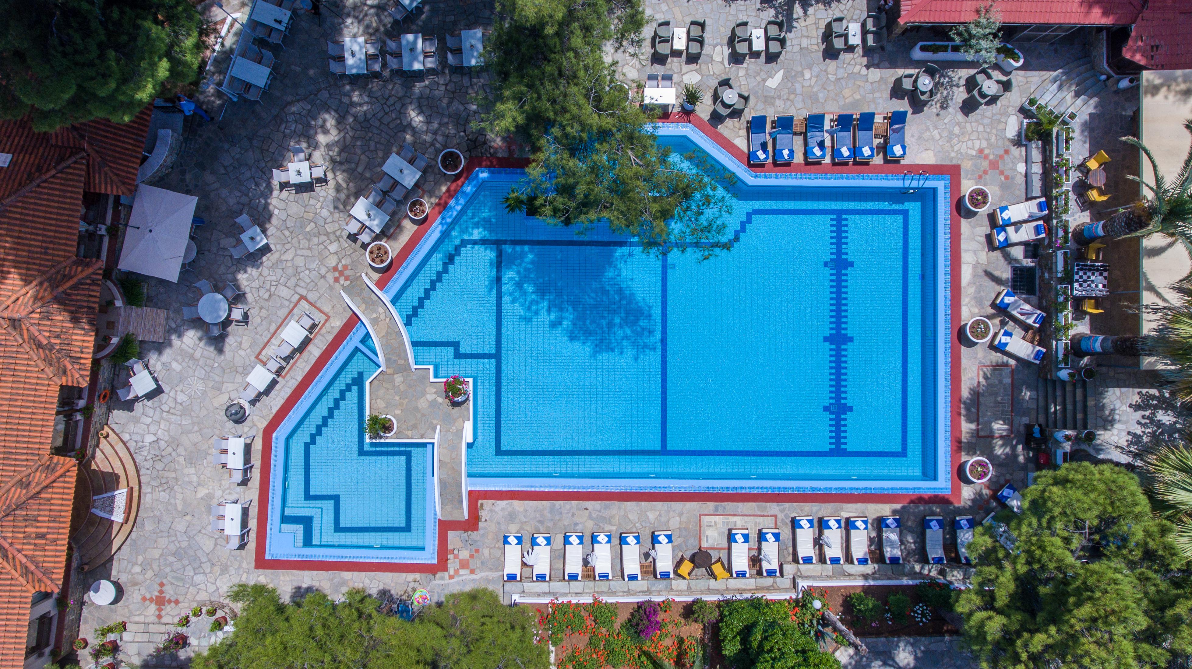 Porfi Hotel
