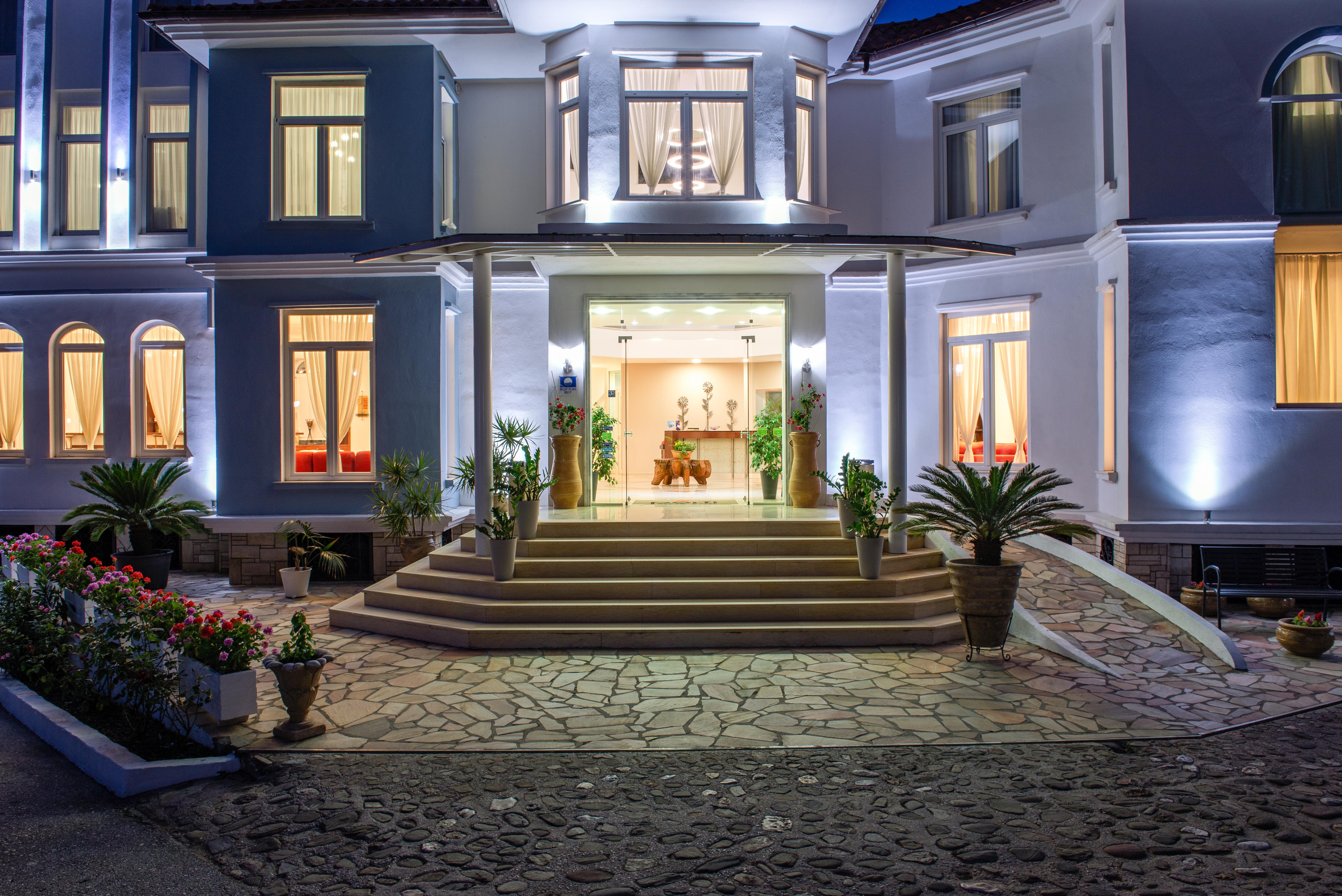 Hotel Porfi 3*